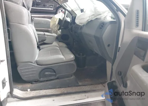 2004 Ford F-150 Stx/Xl/Xlt z USA, uszkodzony, nr VIN 1FTRX14W24NB36842